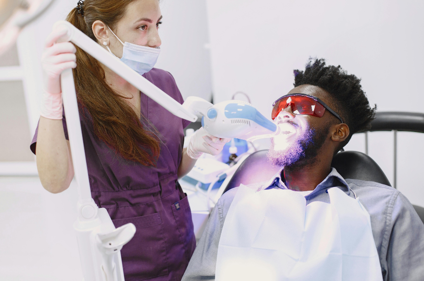 Teeth Whitening - Pexels - 865 x 573 px